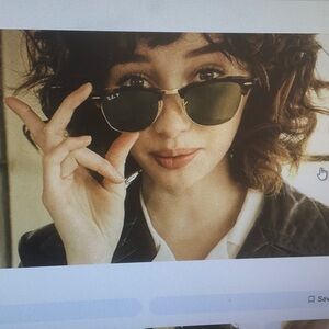 RAY- BAN/“CLUBMASTER”IN MATTE BLACK ON GOLD SUNGLASSES